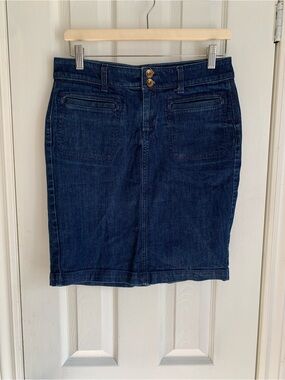 Banana Republic Denim Pencil Skirt classic everyday essentials coastal cowgirl